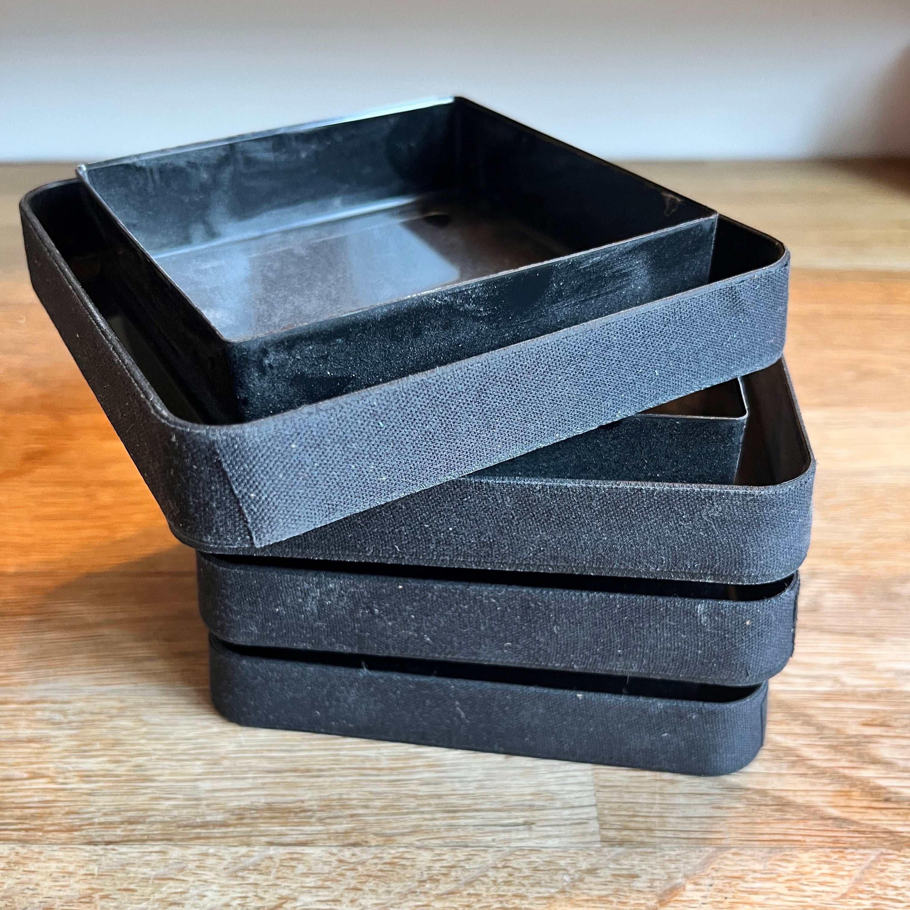 Piège pieds de lit pour punaises de lit Bedmoat Noirs